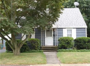 119 Mayflower Pl, Milford, CT 06460