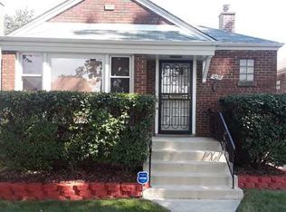 9039 S Luella Ave, Chicago, IL 60617