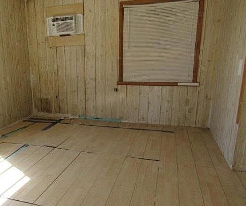 2nd image of 821 N E Street