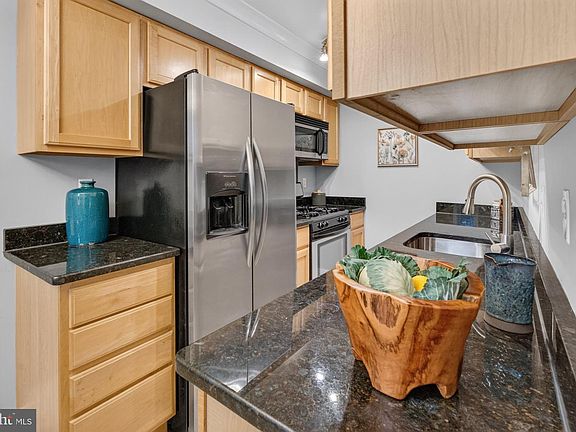 5th image of 2615 4th St NE APT B1