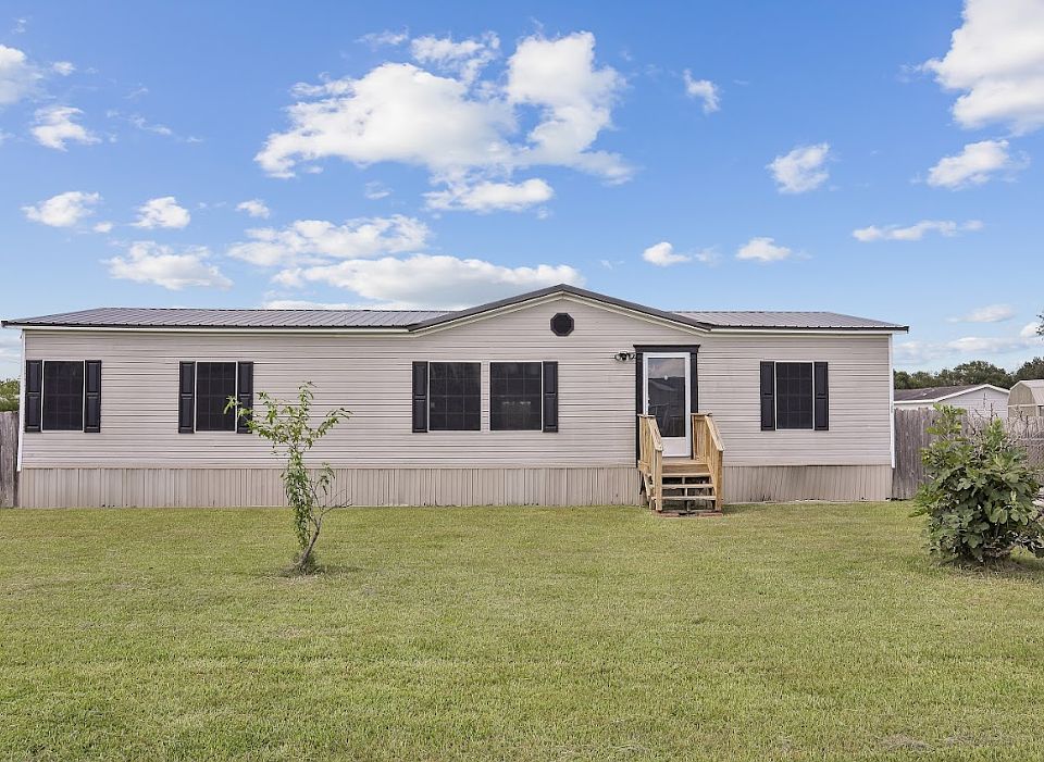 1st image of 105 Lovely Iris Ln