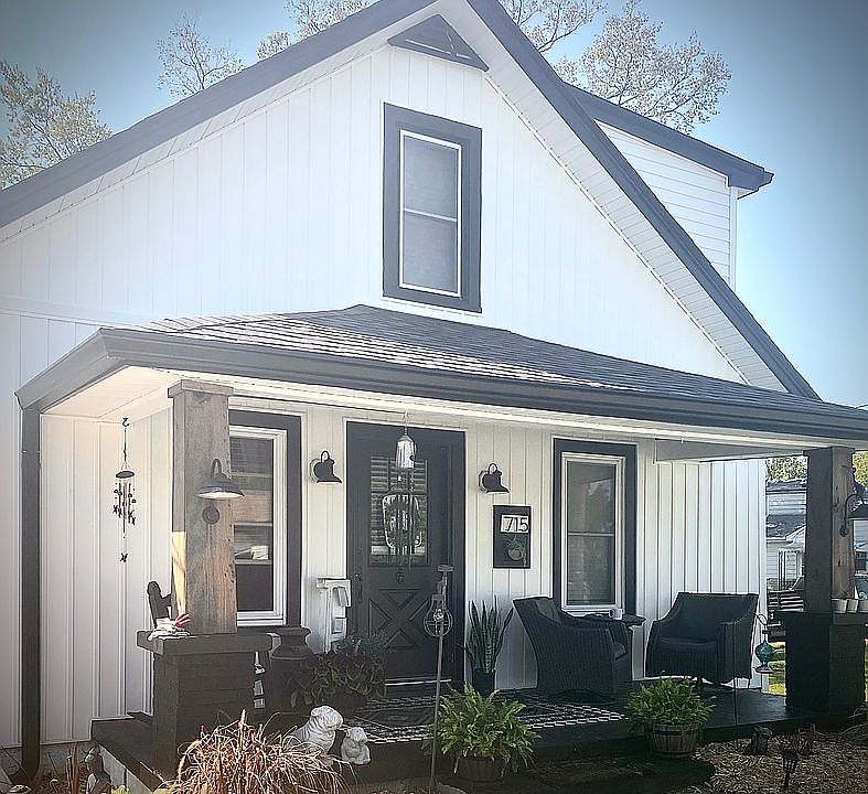 1st image of 715 Lone Oak Dr