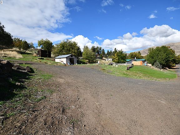 2nd image of 57578 Havens Ave