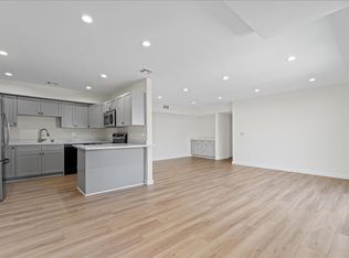 17424 Burbank Blvd #205, Encino, CA 91316