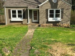 1010 Signal Rd, Signal Mountain, TN 37377