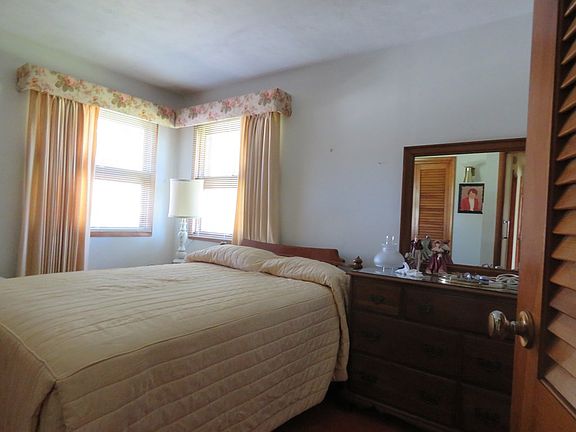 4th image of 290 Judys Ln