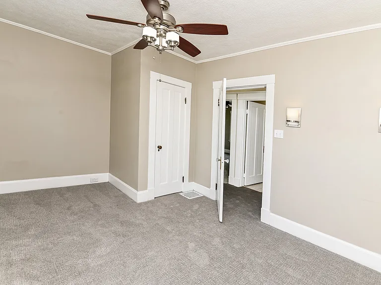 3634 Amberson Ave — Photo 25
