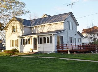 105 S Winslow St, Stanley, IA 50671