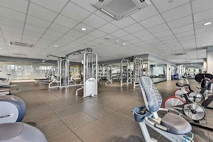 Building Photo - 4485 Skyline Dr #2309