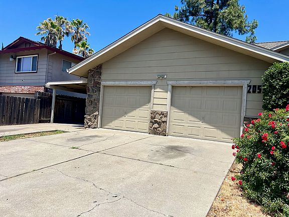 2nd image of 2053 W Paloma Ave