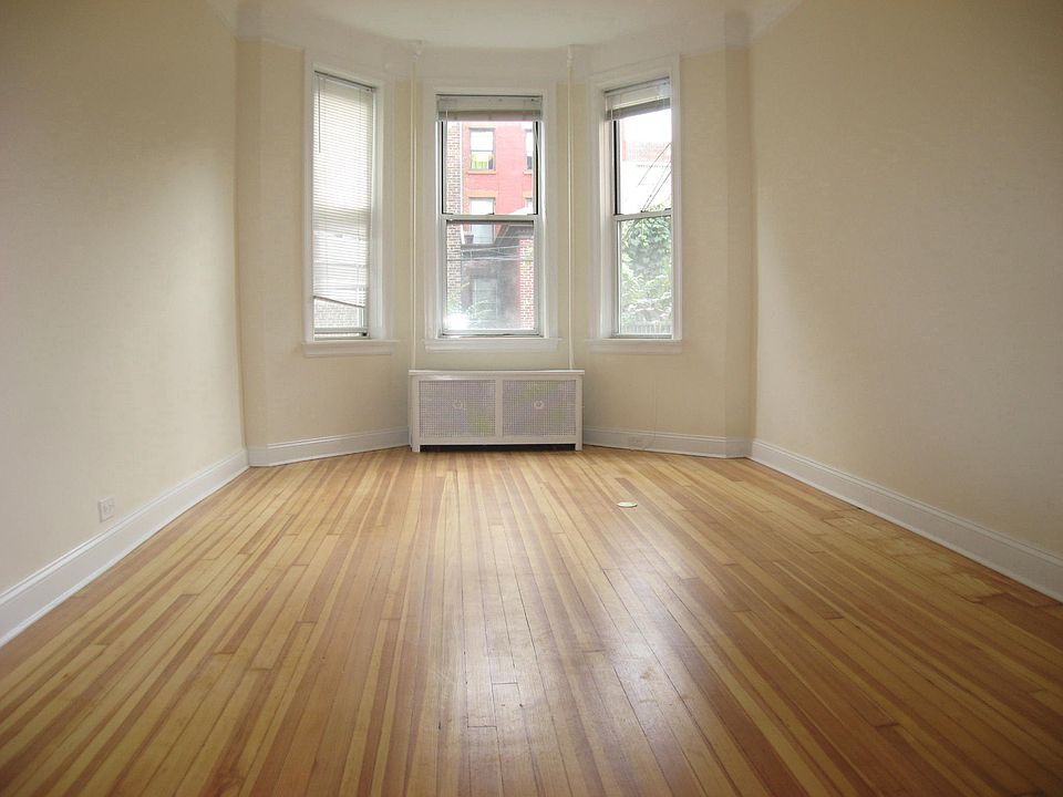 2nd image of 130 Milton St APT 1L