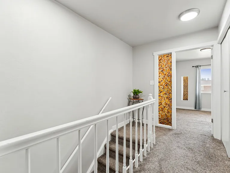 Landing between upstairs bedrooms.