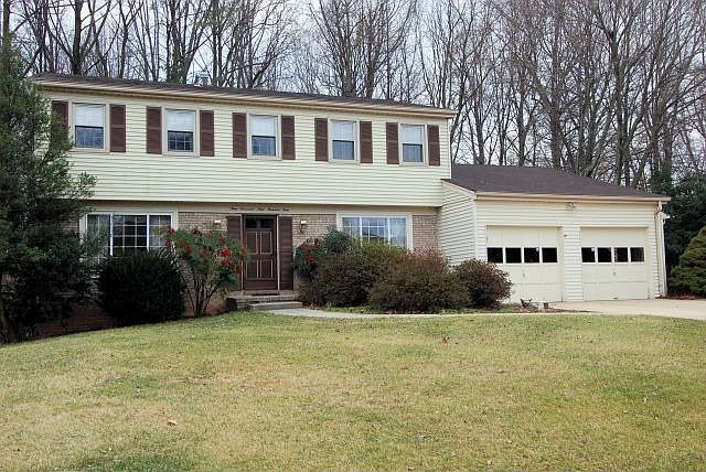 1st image of 9909 Barnsbury Ct