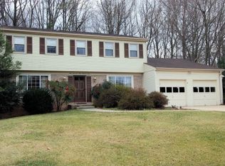 9909 Barnsbury Ct, Fairfax, VA 22031