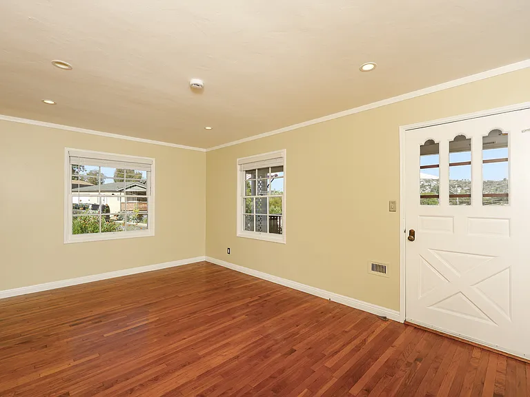 7574 Seneca Pl — Photo 2
