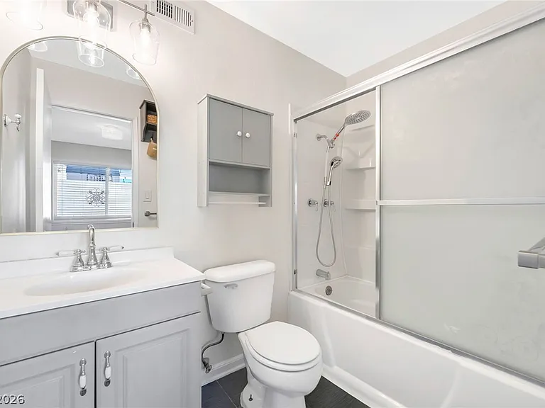 4565 Meridian Dr — Photo 11