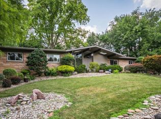 3200 Five Oaks Pl, Louisville, KY 40207
