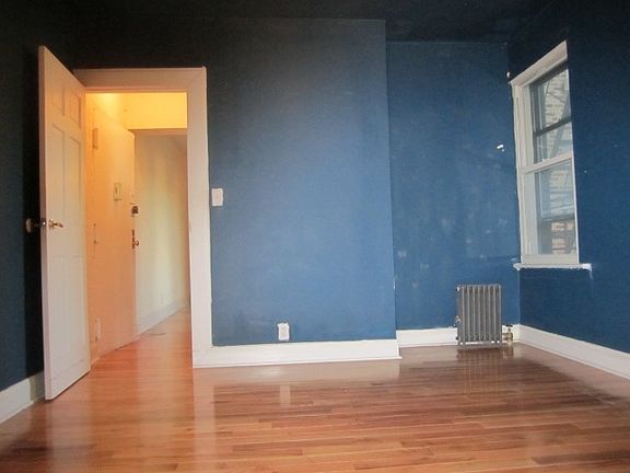 2nd image of 928 McLean Ave #Elevator
