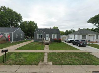 907 E 5th St, Hastings, NE 68901