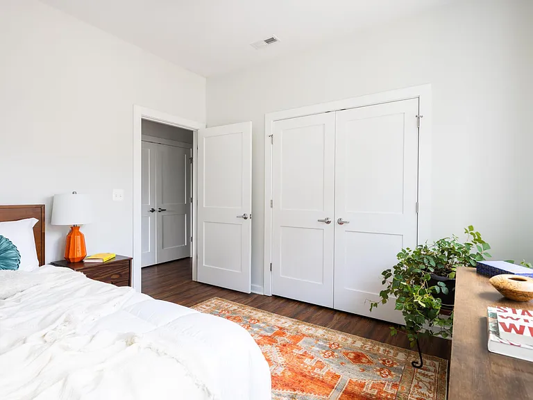 111 W 28th St #104 — Photo 3