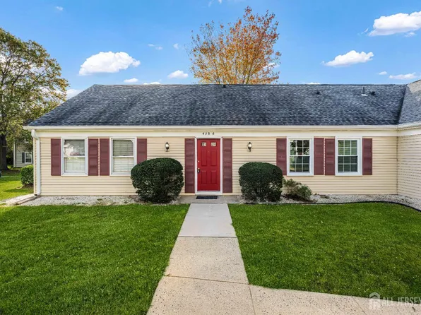 458 Revere Way #A, Jamesburg, NJ 08831