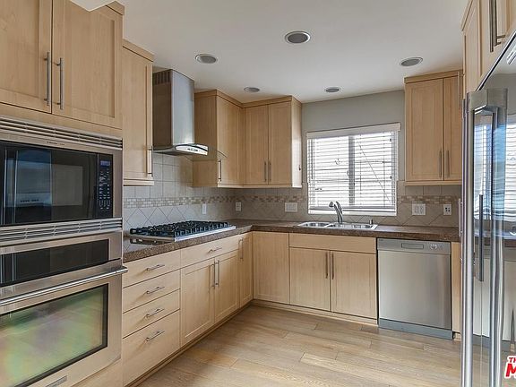 3rd image of 3005 Grand Canal APT 4