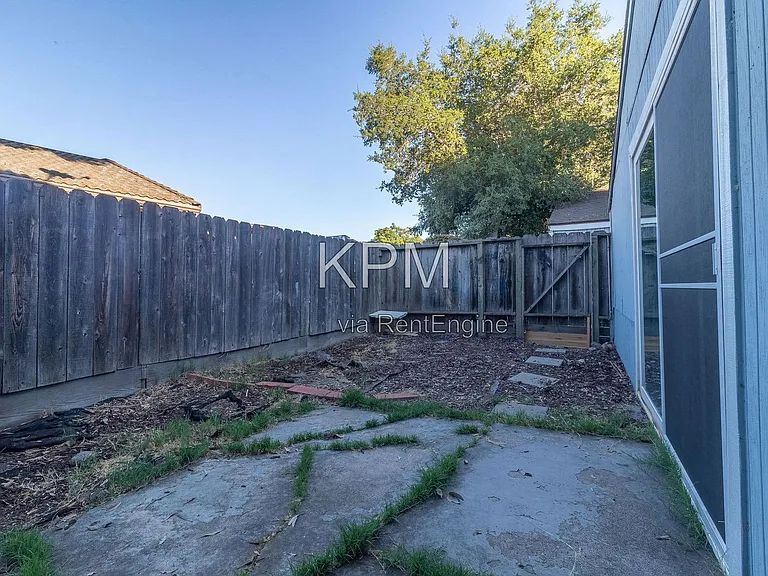 5562 Tree Swallow Ct — Photo 20