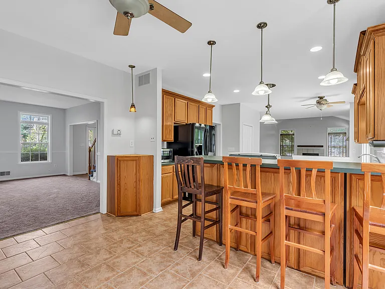 333 Nighthawk Ln — Photo 12