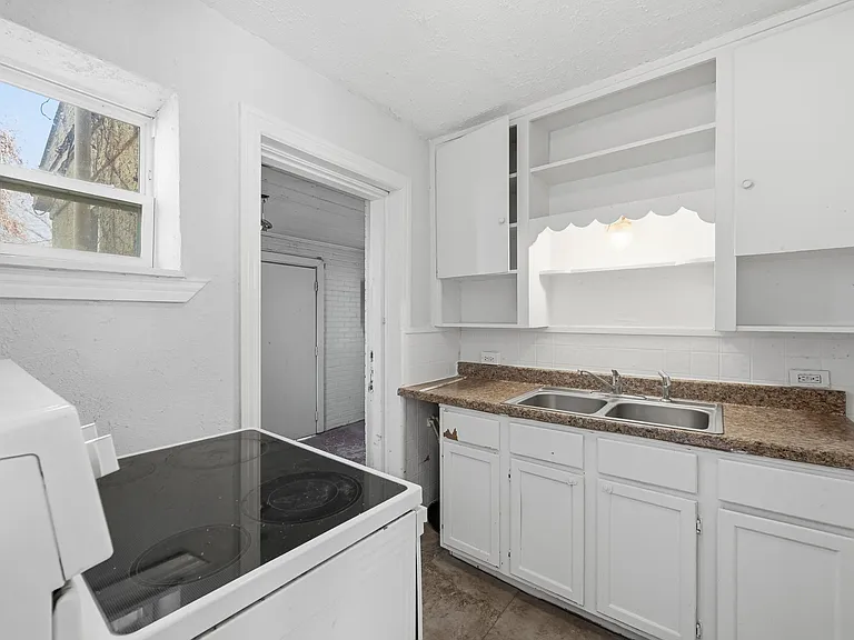 305 W Morton St #307 — Photo 9