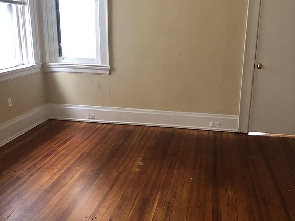 2nd image of 222 McCormick Pl #10921357