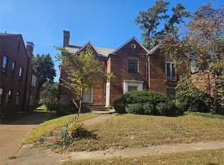 3951 Canterbury Dr, Saint Louis, MO