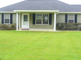 172 Lakeview Dr, Hartford, AL 36344