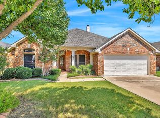 605 Blue Sky Dr, Arlington, TX 76002