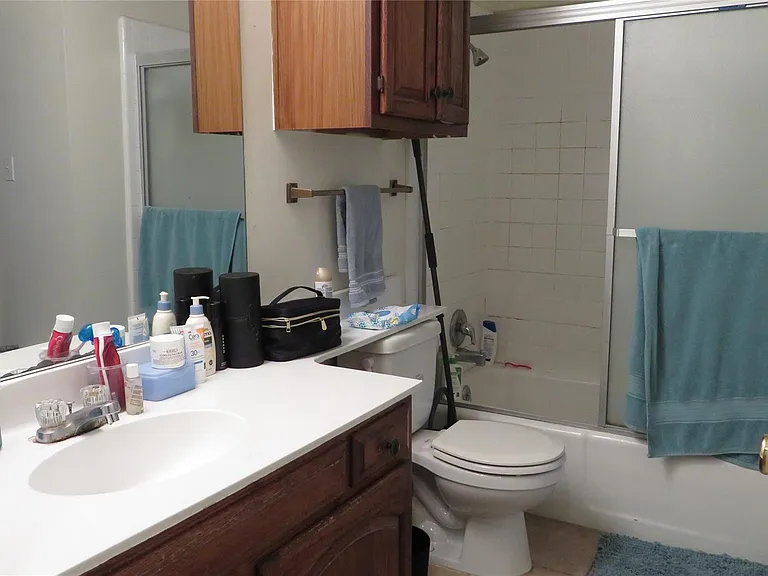 1910 Robbins Pl #202 — Photo 8