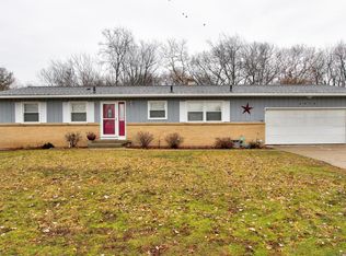 2974 Northville Dr NE, Grand Rapids, MI 49525