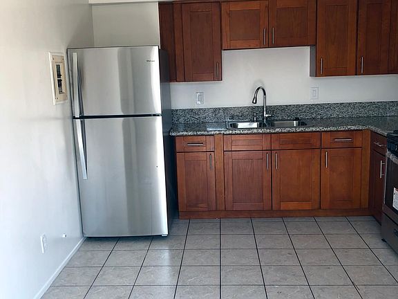 2nd image of 1126 Cordova St #2