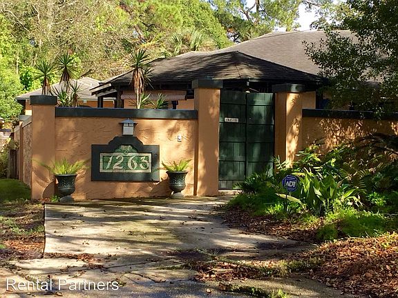 2nd image of 1263 Hollywood Ave