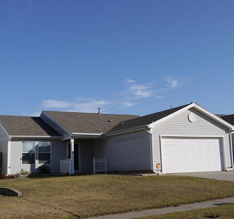 1st image of 2405 Desert Willow Ter