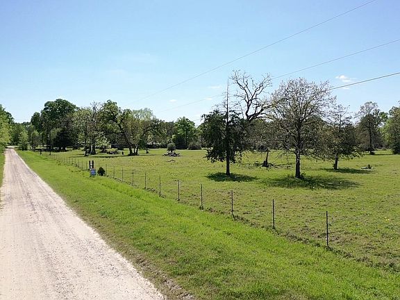 3rd image of Post Oak Ln