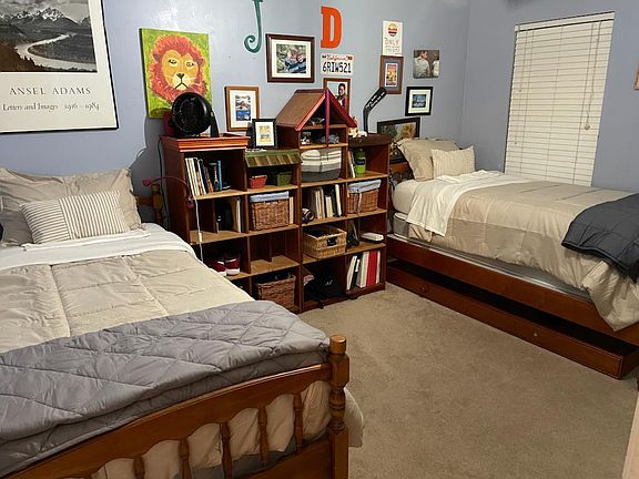 Secondary bedroom (now LVP)