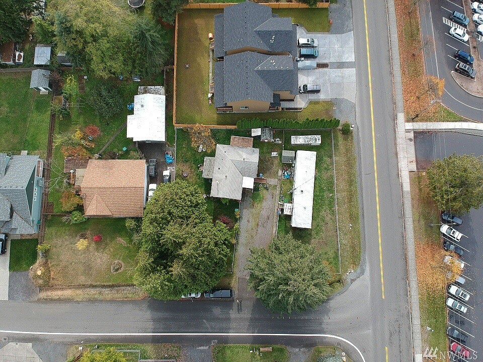 Huge corner lot at .310 ac / 13,504 sf