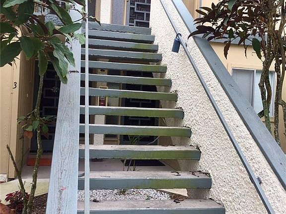 2nd image of 1550 NE 13th Ter APT B12