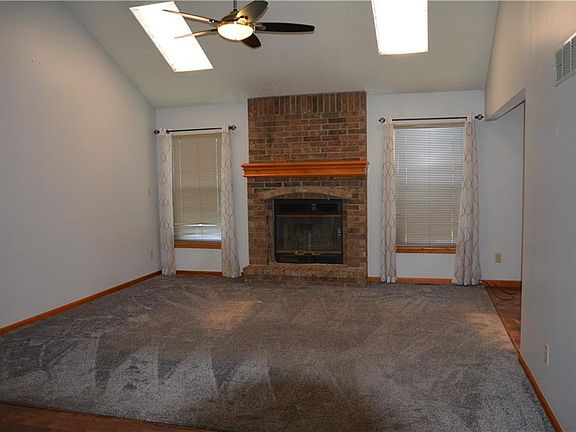 3rd image of 2319 NW Leann Dr