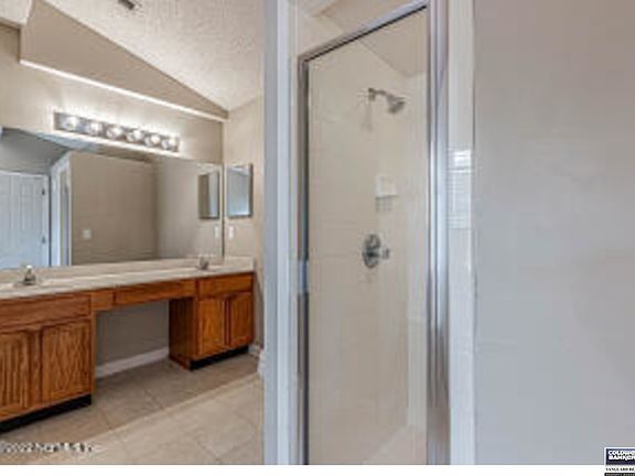 4th image of 8267 Catfield Ct