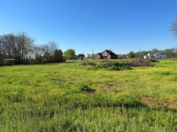 114 Skees Rd, Bowling Green, KY 42104