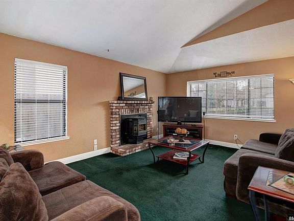 5th image of 147 Branding Iron Way