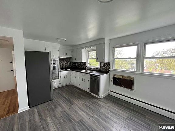 4th image of 117 Feronia Way Floor 2