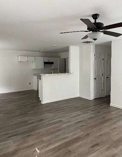 4 bed, 2.0 bath, 1233 sqft, $1,600 — Photo 3