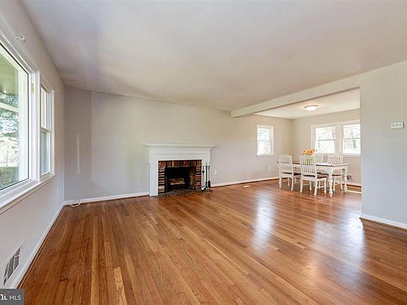 4th image of 1828 Baldwin Dr