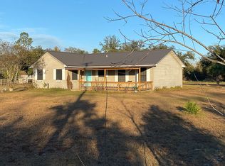 9802 Hopkins Ln, Youngstown, FL 32466